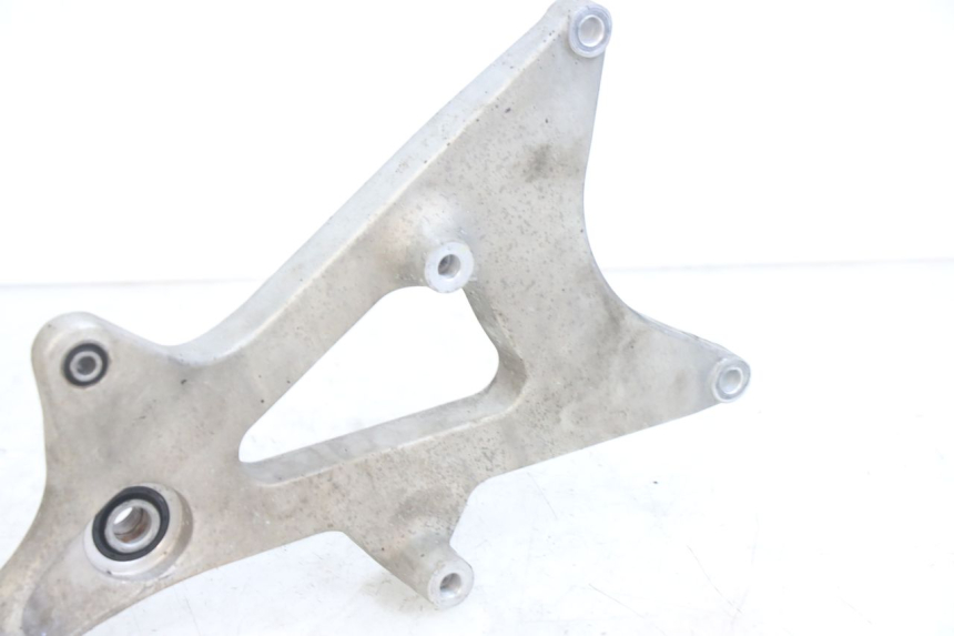 photo de SUPORTE DE ESCAPE HONDA PCX (JF47) 125 (2012 - 2013) - Outro ângulo de visão