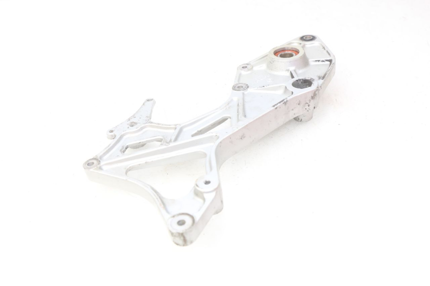 photo de SUPORTE DE ESCAPE KYMCO PEOPLE 250 (2004 - 2008) - Detalhe da peça