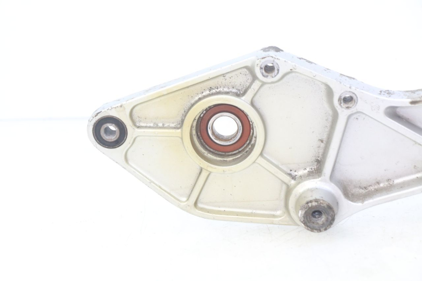 photo de SUPORTE DE ESCAPE KYMCO PEOPLE 250 (2004 - 2008) - Outro ângulo de visão