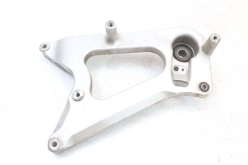photo de SUPORTE DE ESCAPE PEUGEOT BELVILLE 125 (2017 - 2021) - Detalhe da peça