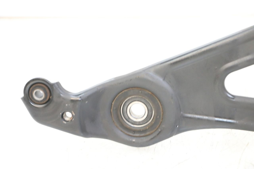 photo de SUPORTE DE ESCAPE PEUGEOT ELYSTAR 125 (2002 - 2007) - Zoom do estado de desgaste
