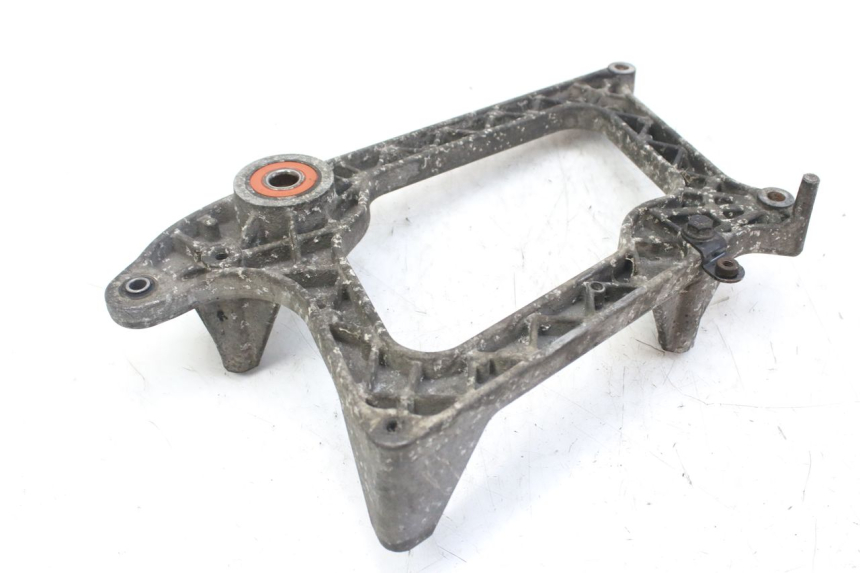 photo de SUPORTE DE ESCAPE PEUGEOT SATELIS 125 (2010 - 2012) - Outro ângulo de visão