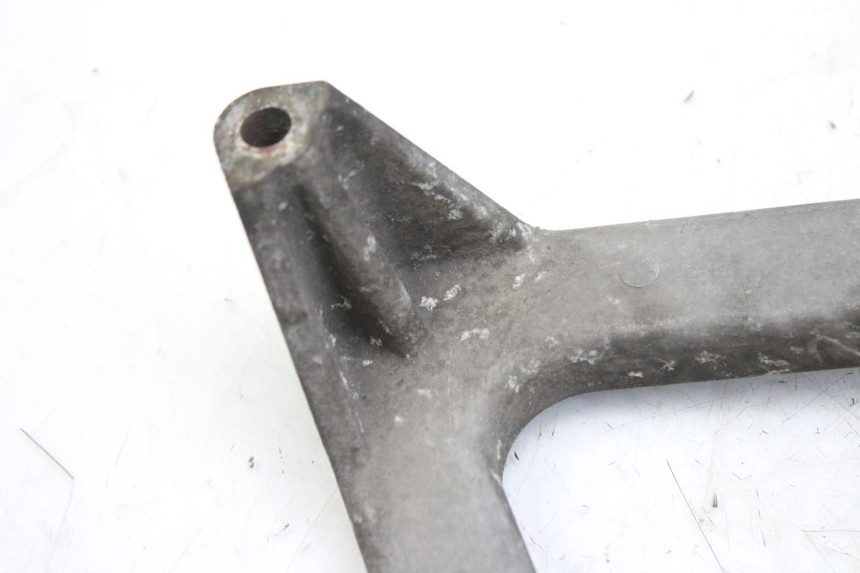 photo de SUPORTE DE ESCAPE PEUGEOT SATELIS 125 (2010 - 2012) - Ampliação técnica