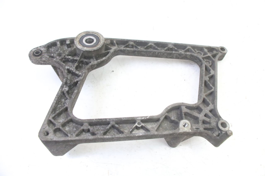 photo de SUPORTE DE ESCAPE PEUGEOT SATELIS 125 (2013 - 2018) - Outro ângulo de visão