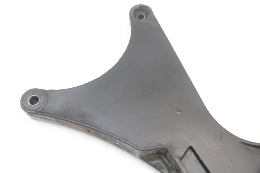 photo de SUPORTE DE ESCAPE APRILIA SCARABEO GT 125 (1999 - 2007) - Detalhe da peça