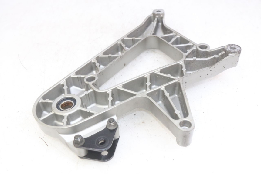 photo de SUPORTE DE ESCAPE APRILIA SCARABEO LIGHT 125 (2007 - 2011) - Detalhe da peça