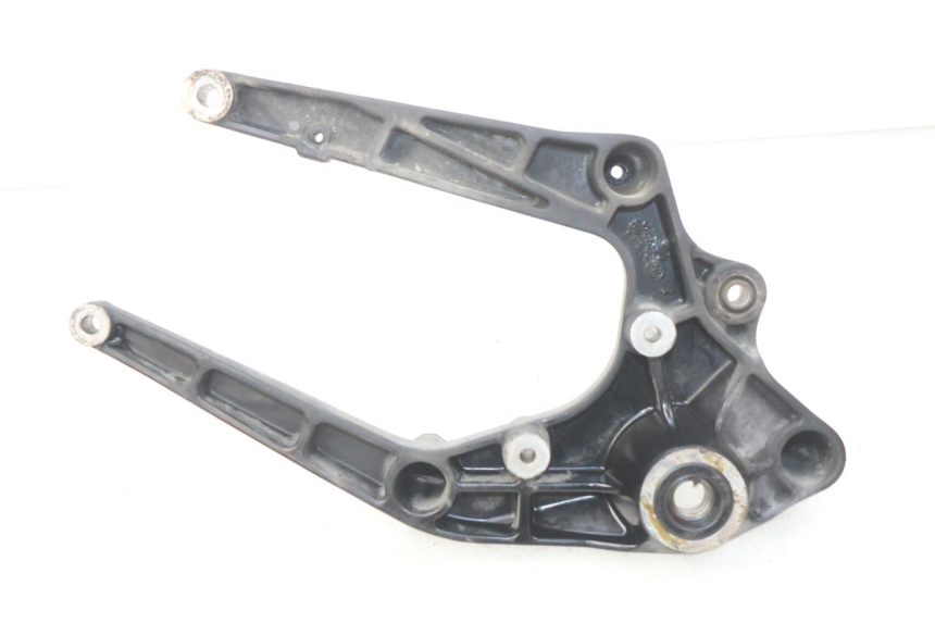 photo de SUPORTE DE ESCAPE SUZUKI SIXTEEN 125 (2008 - 2010) - Detalhe da peça