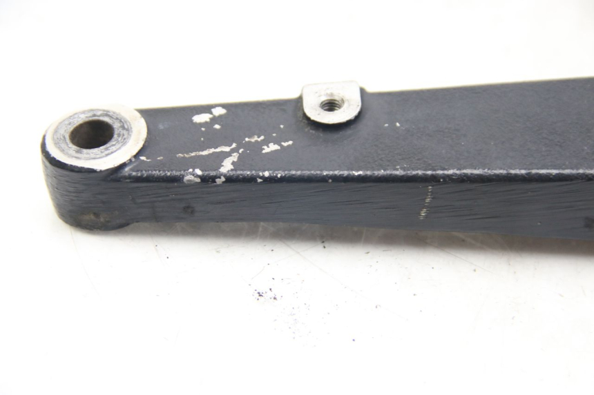 photo de SUPORTE DE ESCAPE SUZUKI SIXTEEN 125 (2008 - 2010) - Detalhes característicos