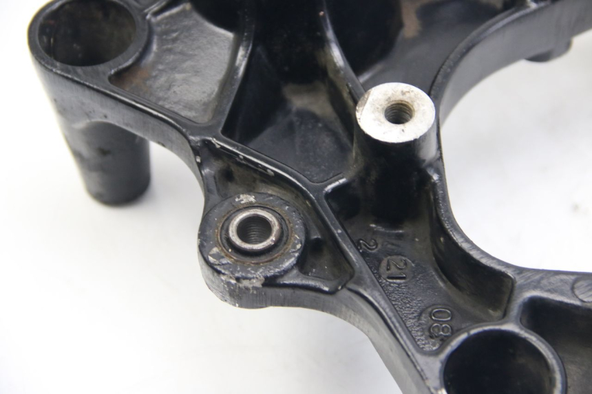 photo de SUPORTE DE ESCAPE SUZUKI SIXTEEN 125 (2008 - 2010) - Ampliação técnica