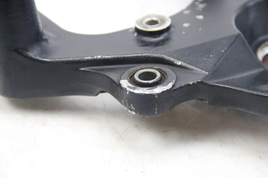 photo de SUPORTE DE ESCAPE SUZUKI SIXTEEN 125 (2008 - 2010) - Marcações e referências