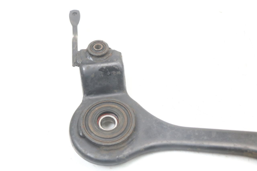 photo de SUPORTE DE ESCAPE KYMCO SUPER 8 125 (2008 - 2015) - Detalhe da peça