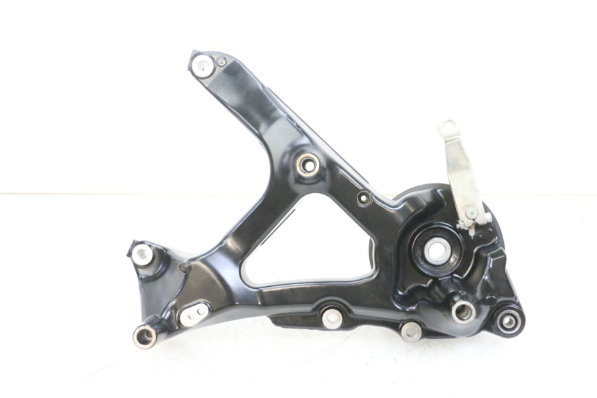 photo de SUPORTE DE ESCAPE YAMAHA TRICITY 300 (2020 - 2024) - Vista principal
