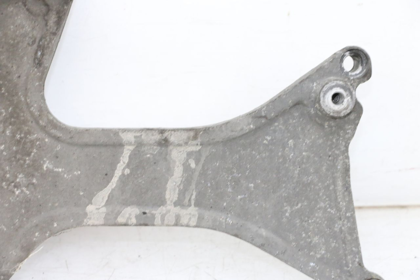 photo de SUPORTE DE ESCAPE PIAGGIO VESPA GTS SUPER IE 125 (2009 - 2016) - Ampliação técnica