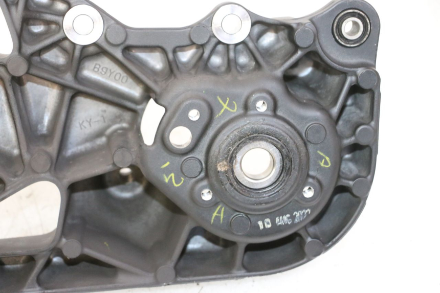 photo de SUPORTE DE ESCAPE YAMAHA XMAX X-MAX 125 (2021 - 2025) - Detalhe da peça