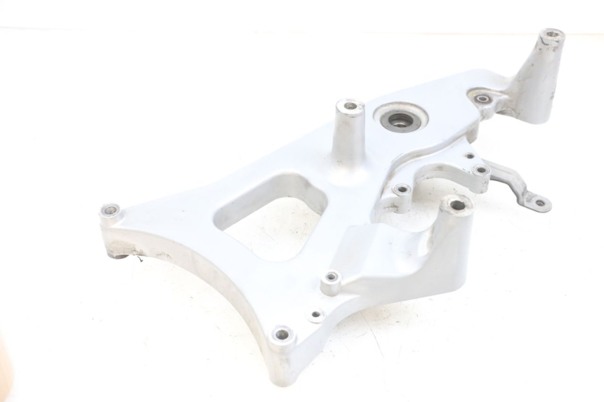 photo de SUPORTE DE ESCAPE YAMAHA XMAX X-MAX 125 (2006 - 2009) - Outro ângulo de visão