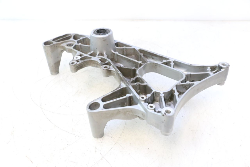 photo de SUPORTE DE ESCAPE YAMAHA XMAX X-MAX 125 (2006 - 2009) - Outro ângulo de visão