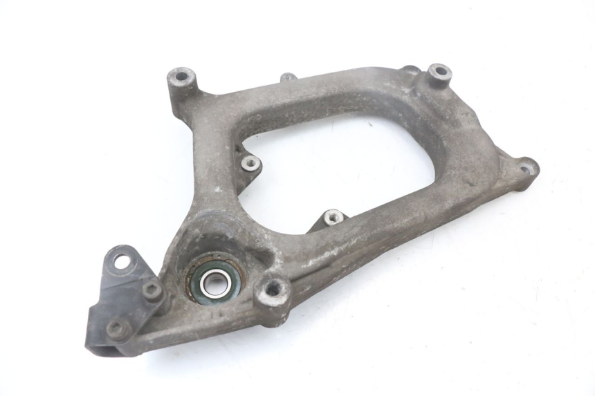 photo de SUPORTE DE ESCAPE PIAGGIO X8 125 (2004 - 2007) - Detalhe da peça