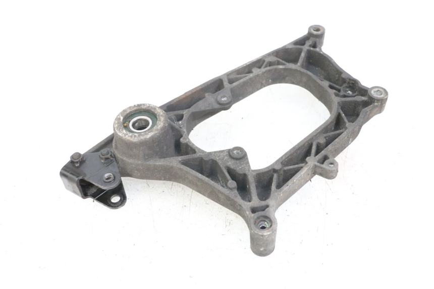 photo de SUPORTE DE ESCAPE PIAGGIO X8 125 (2004 - 2007) - Detalhe da peça