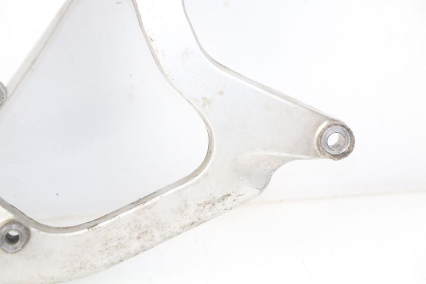 photo de SUPORTE DE ESCAPE YAMAHA YP MAJESTY 125 (2007 - 2010) - Outro ângulo de visão