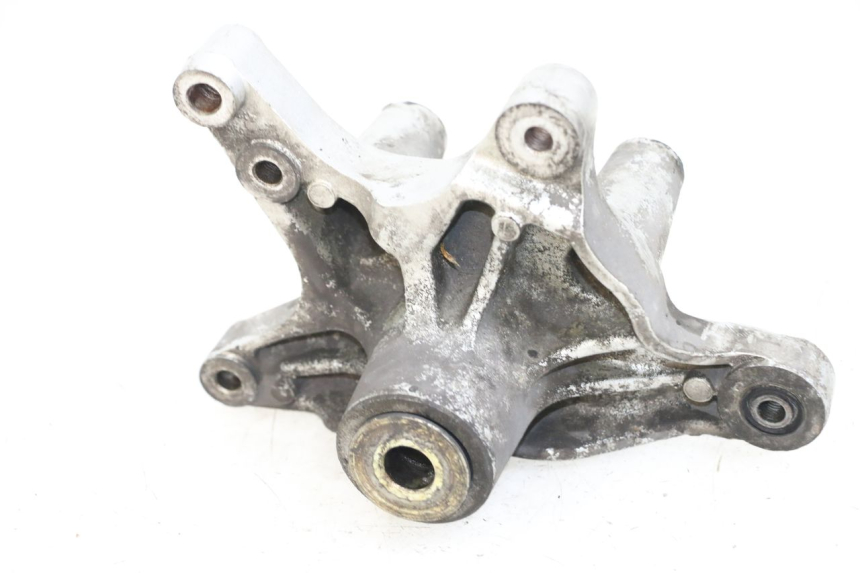 photo de SUPORTE DE ESCAPE YAMAHA YP MAJESTY 125 (2002 - 2006) - Detalhe da peça