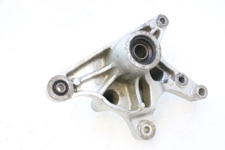 photo de SUPORTE DE ESCAPE YAMAHA YP MAJESTY 125 (2002 - 2006) - Zoom do estado de desgaste