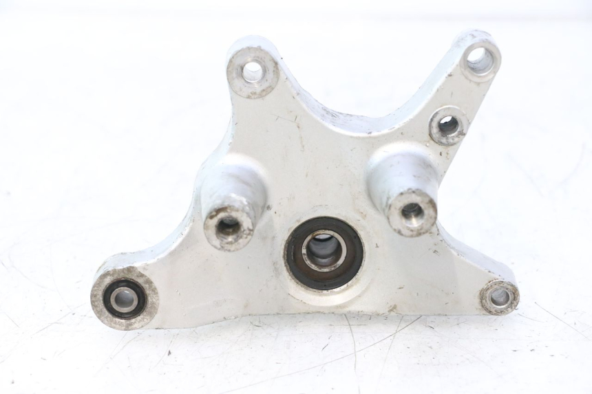photo de SUPORTE DE ESCAPE YAMAHA YP MAJESTY 125 (2002 - 2006) - Pontos de fixação