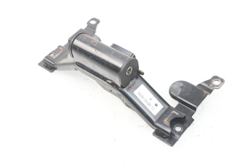 photo de SUPORTE DO RESERVATÓRIO YAMAHA FZ8 800 (2010 - 2016) - Zoom do estado de desgaste