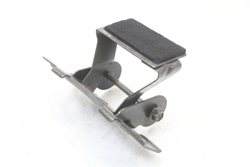 photo de SUPORTE DO RESERVATÓRIO SUZUKI SV S 650 (1999 - 2002) - Detalhe da peça