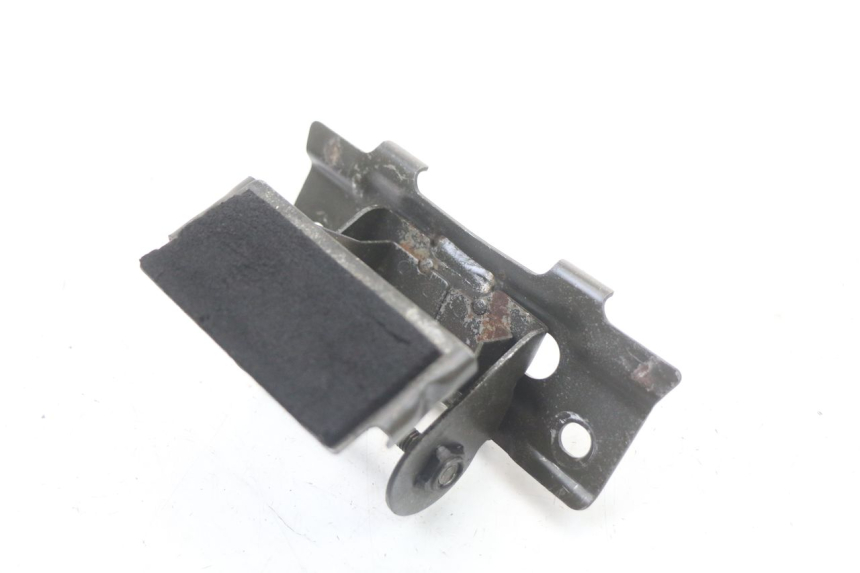 photo de SUPORTE DO RESERVATÓRIO SUZUKI SV S 650 (1999 - 2002) - Zoom do estado de desgaste