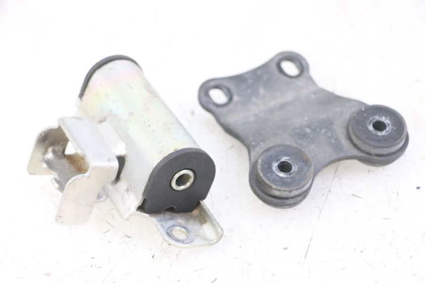 photo de SUPORTE DO RESERVATÓRIO YAMAHA XJ6 ABS 600 (2008 - 2016) - Detalhe da peça