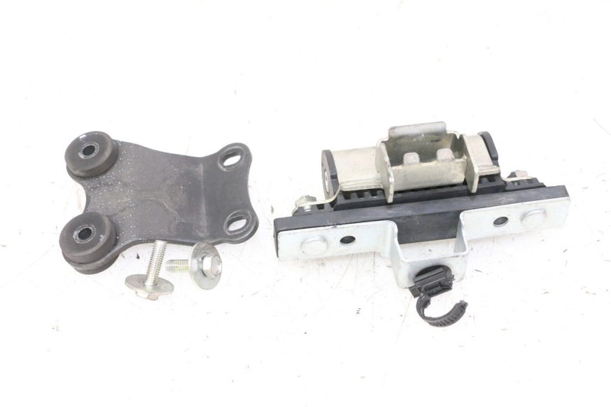 photo de SUPORTE DO RESERVATÓRIO YAMAHA XJ6 ABS 600 (2008 - 2016) - Outro ângulo de visão