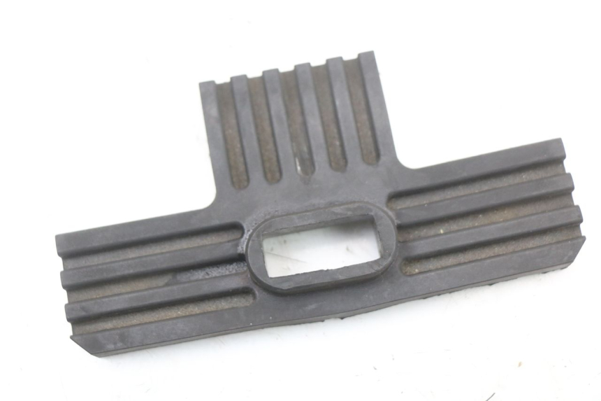 photo de SUPORTE DO RESERVATÓRIO YAMAHA XJS DIVERSION 600 (1997 - 1999) - Detalhe da peça