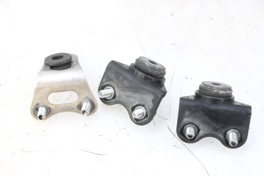 photo de SUPORTE DO RESERVATÓRIO YAMAHA YZF YZ-F 450 (2014 - 2016) - Detalhe da peça