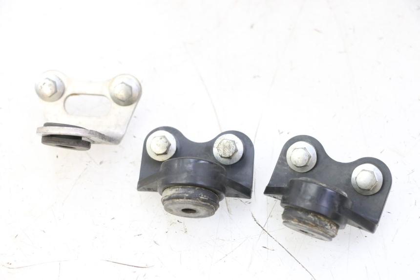 photo de SUPORTE DO RESERVATÓRIO YAMAHA YZF YZ-F 450 (2014 - 2016) - Zoom do estado de desgaste