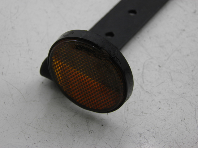 photo de SUPORTE DE PLACA BHM REVENGER 50 (2009 - 2015) - Zoom do estado de desgaste