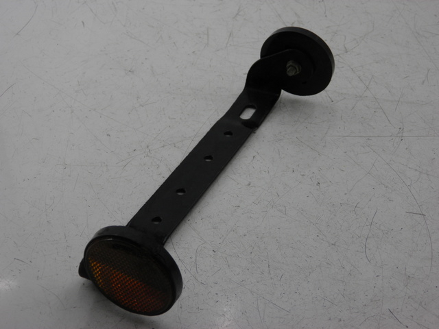 photo de SUPORTE DE PLACA BHM REVENGER 50 (2009 - 2015) - Outro ângulo de visão