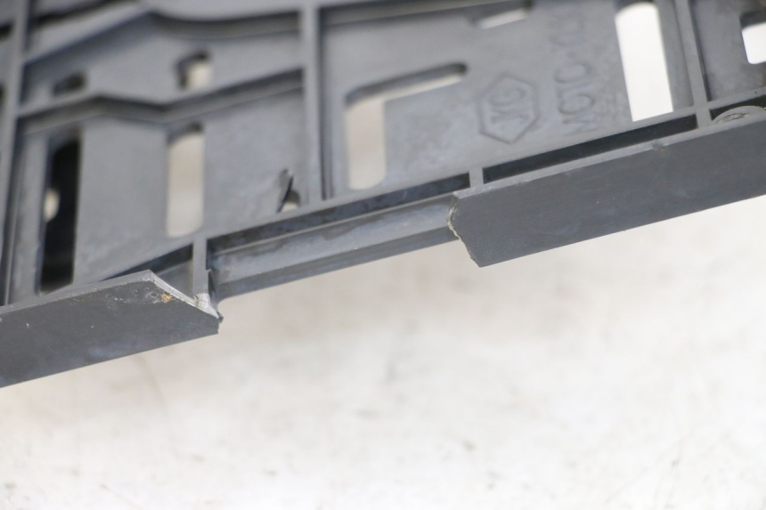 photo de SUPORTE DE PLACA YAMAHA BW'S BWS 125 (2010 - 2013) - Ampliação técnica