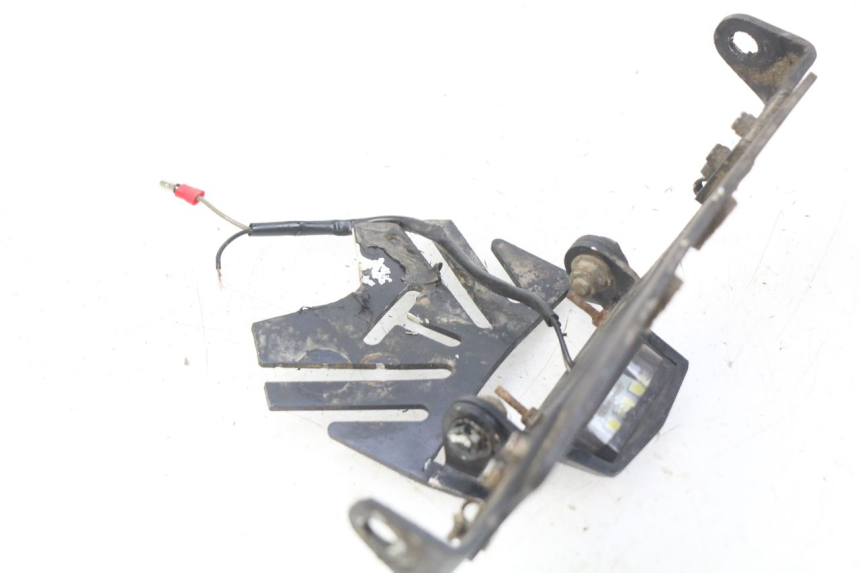 photo de SUPORTE DE PLACA HONDA CB R 1000 (2018 - 2023) - Detalhe da peça