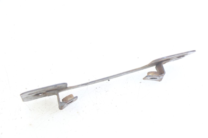 photo de SUPORTE DE PLACA HONDA CM 125 (1983 - 2003) - Detalhe da peça