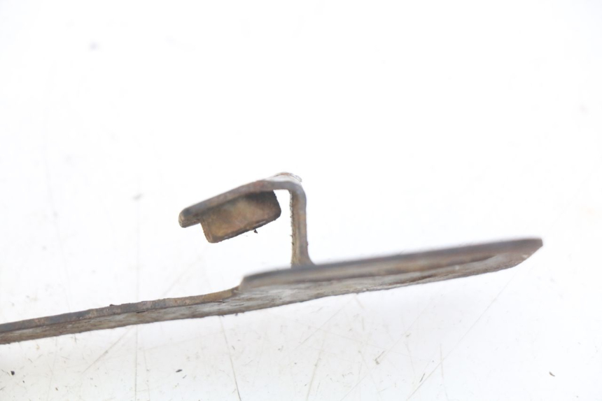 photo de SUPORTE DE PLACA HONDA CM 125 (1983 - 2003) - Zoom do estado de desgaste