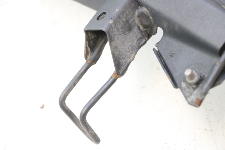 photo de SUPORTE DE PLACA KAWASAKI ER-6 ER6 F ABS 650 (2012 - 2016) - Zoom do estado de desgaste
