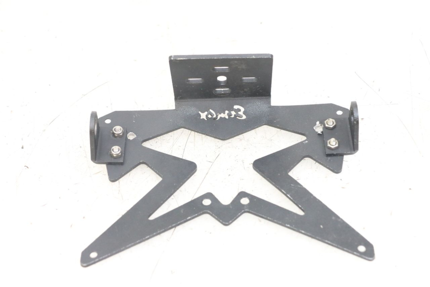photo de SUPORTE DE PLACA KAWASAKI ER-6 ER6 N 650 (2012 - 2016) - Zoom do estado de desgaste