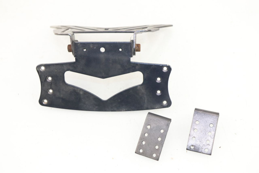 photo de SUPORTE DE PLACA SUZUKI GSR 750 (2011 - 2017) - Outro ângulo de visão