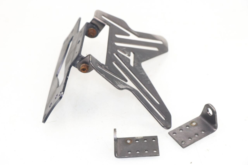 photo de SUPORTE DE PLACA SUZUKI GSR 750 (2011 - 2017) - Ampliação técnica