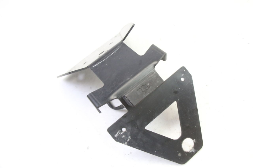 photo de SUPORTE DE PLACA SUZUKI GSR 750 (2011 - 2017) - Vista principal