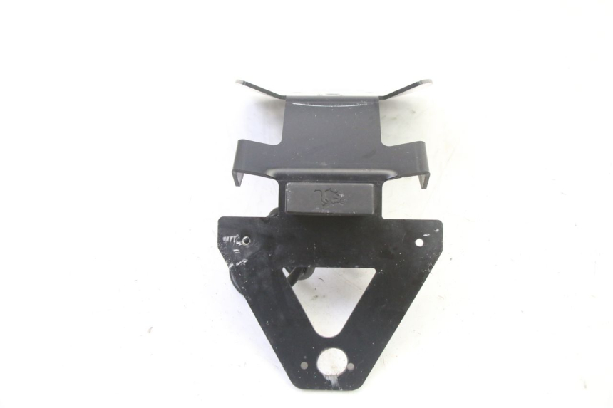 photo de SUPORTE DE PLACA SUZUKI GSR 750 (2011 - 2017) - Zoom do estado de desgaste