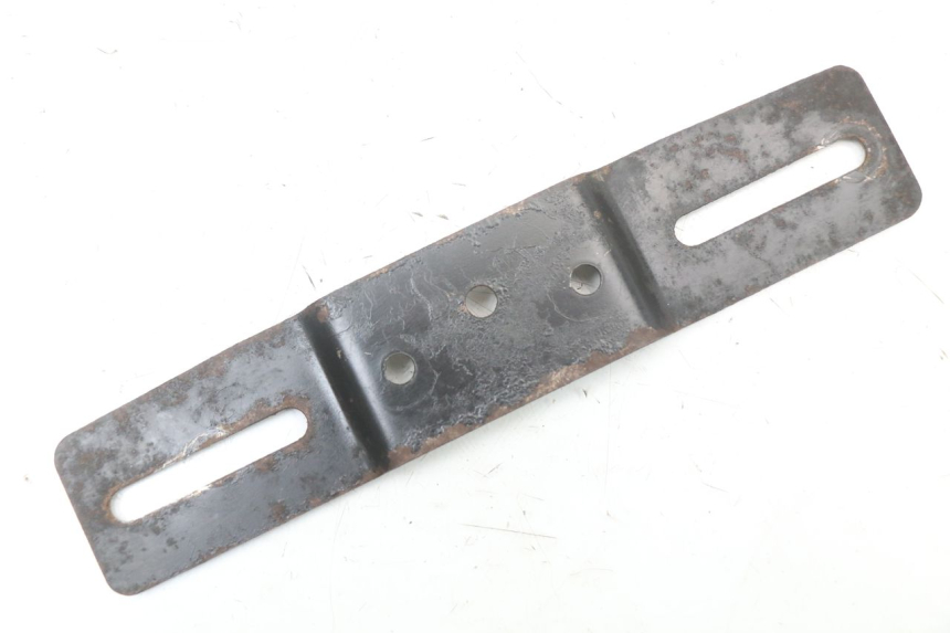 photo de SUPORTE DE PLACA SUZUKI GSX E 250 (1982 - 1983) - Vista principal