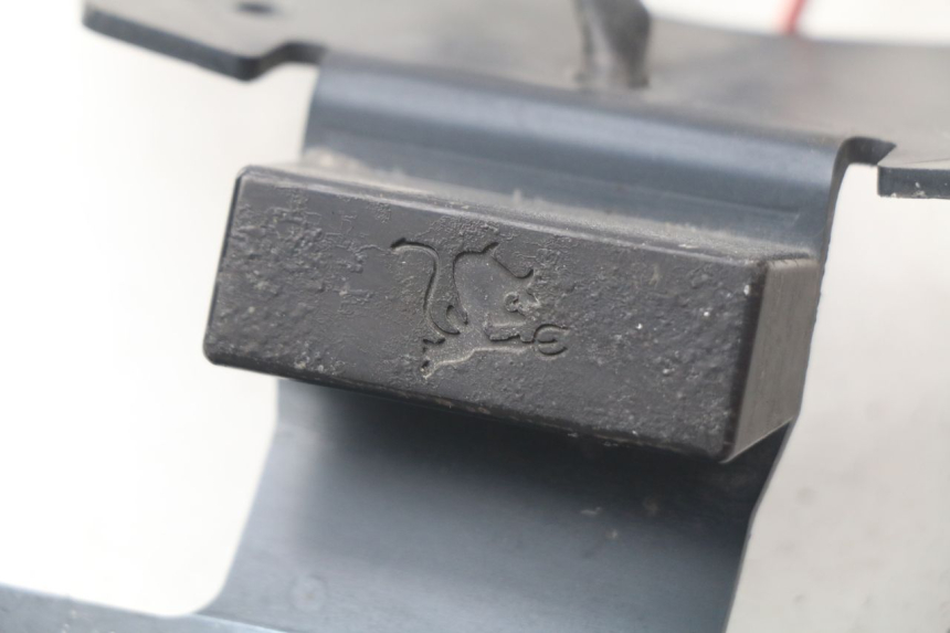 photo de SUPORTE DE PLACA SUZUKI GSX-R GSXR K16 1000 (2012 - 2016) - Detalhe da peça