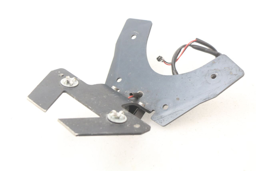 photo de SUPORTE DE PLACA SUZUKI GSX-R GSXR K16 1000 (2012 - 2016) - Zoom do estado de desgaste