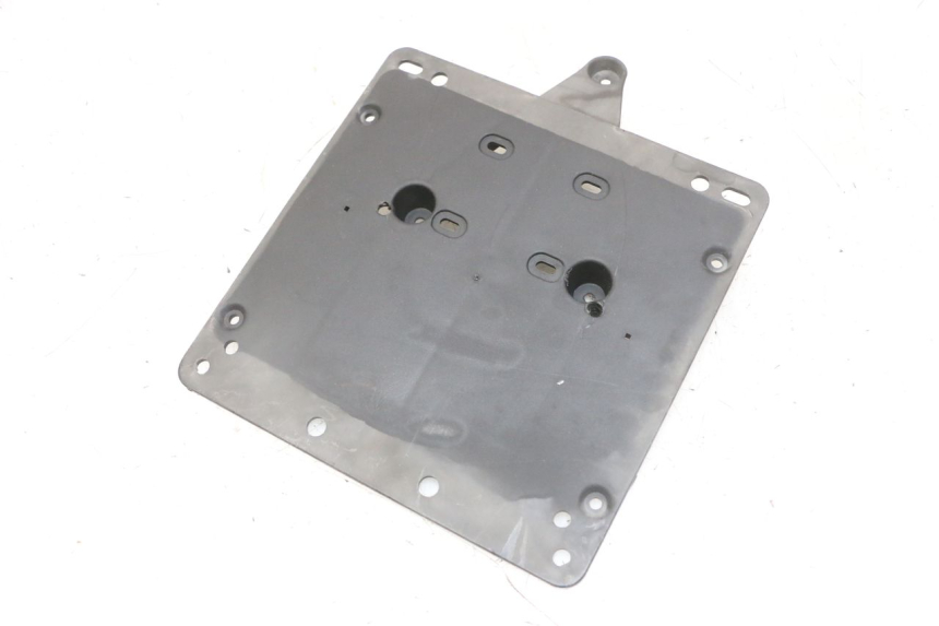 photo de SUPORTE DE PLACA PIAGGIO IE MP3 YOURBAN 300 (2011 - 2016) - Vista principal